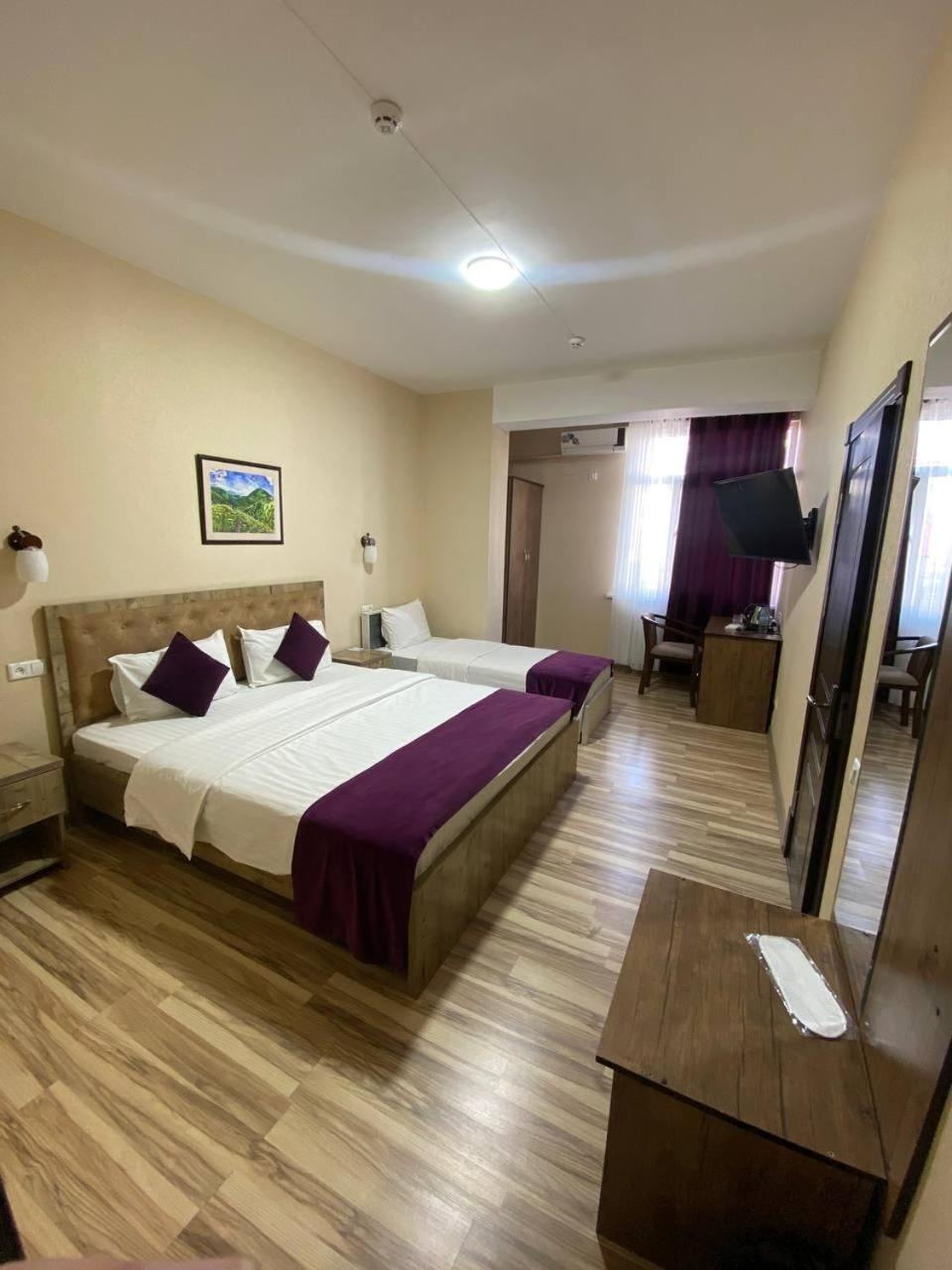 Tourist Inn Hotel Ташкент Екстериор снимка