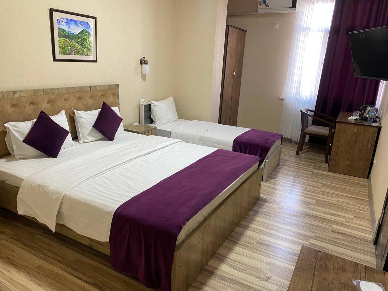 Tourist Inn Hotel Ташкент Екстериор снимка
