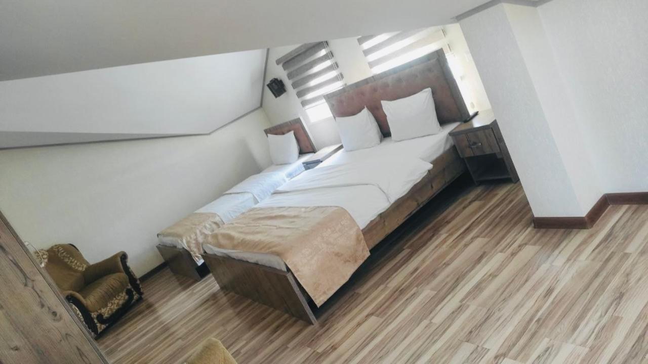 Tourist Inn Hotel Ташкент Екстериор снимка