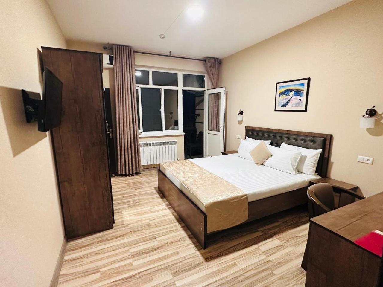 Tourist Inn Hotel Ташкент Екстериор снимка